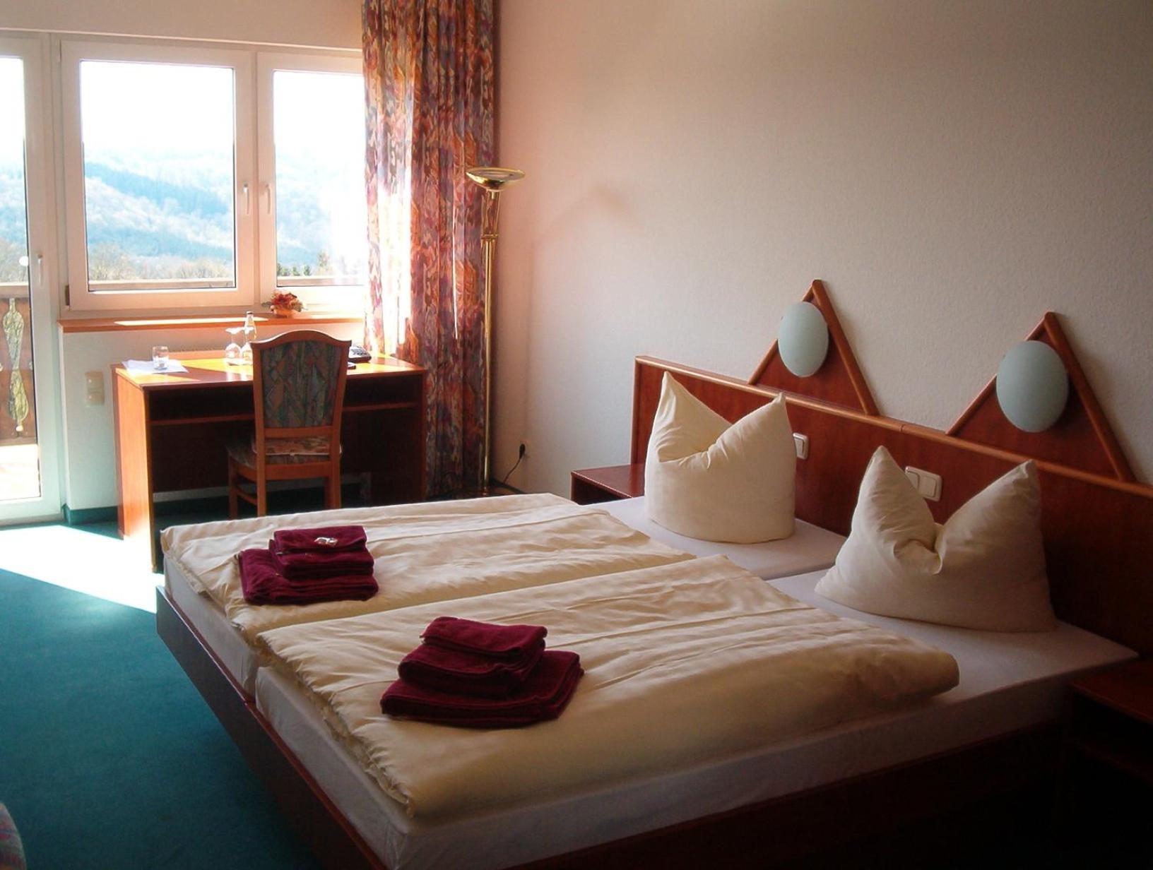 Hotel Und Gasthaus Rammelburg-Blick Friesdorf ภายนอก รูปภาพ